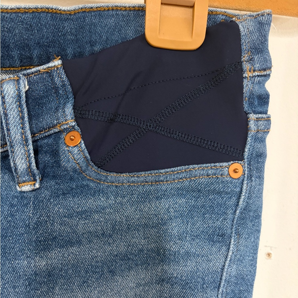 Maternity Side-Panel Skinny Jeans - Picture 7 of 9